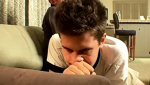 Raven kırmızı ham sahip oluyor