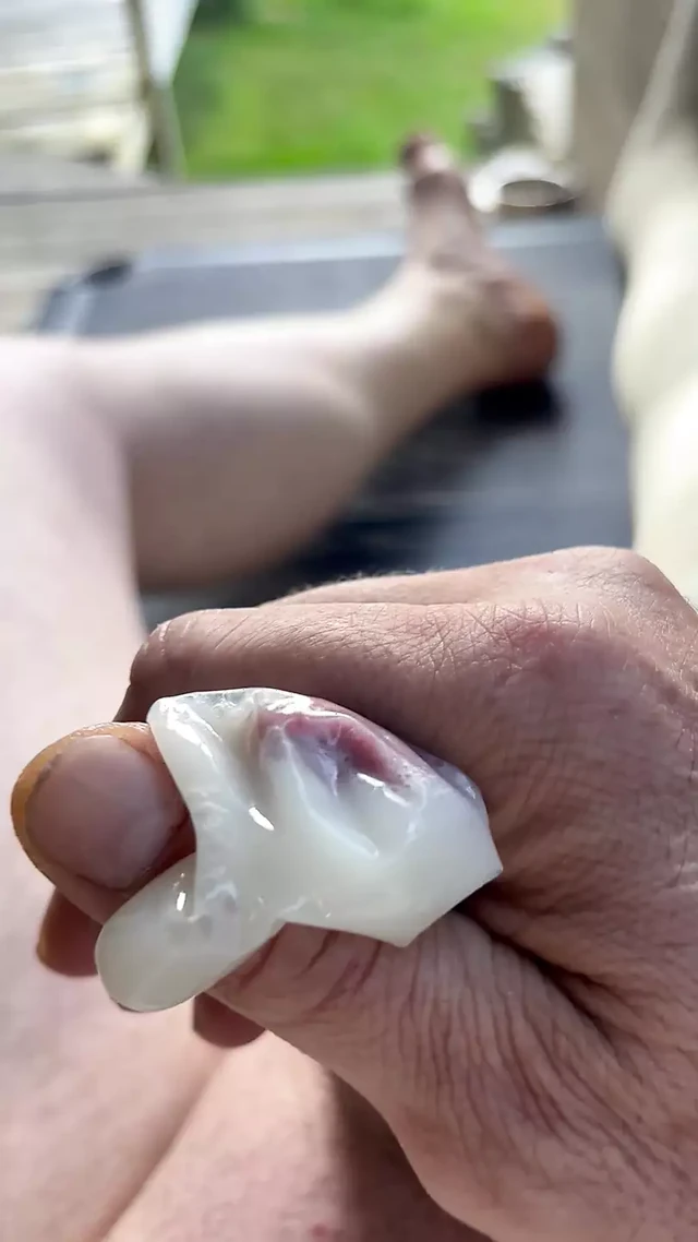 Kalçalı bir kızın içine boşalma