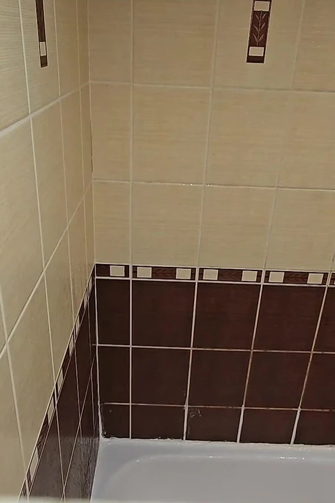 Ateşli iri güzel karım duşta mastürbasyon yapıyor