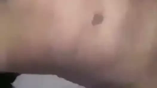 Parmak ıslak kedi ve boşalmak