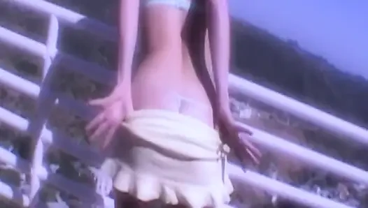 Olgun sarışın orta yaşlı seksi kadın büyük yarağı yiyor ve sırılsıklam amcığını açıyor