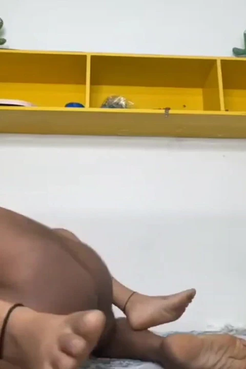 Erkek Arkadaşımın Kalın Yarağını Amıma Alırken Çığlık Attım.