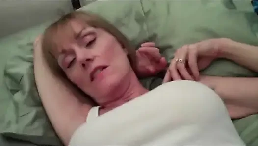 Kötü seksi melanie: üvey oğlumla randevu