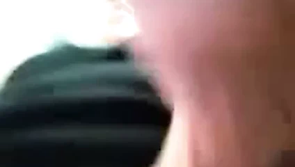 Alman kız... kedi oyunu...