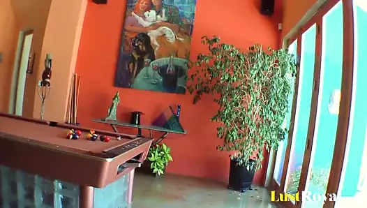 Busty hatun faye reagan için zor üye