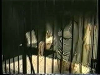 Hapishanede ilahi kahverengiye ne olur?