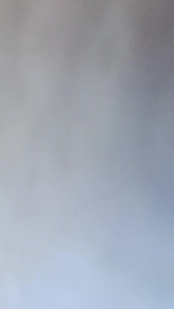 Nikki Belle показывает свою использованную пропитанную спермой киску