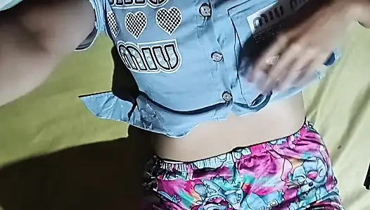 Kendime dokundum, ta ki tüm çarşafı ıslatana kadar