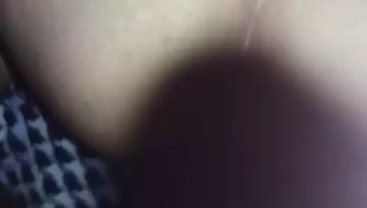 Güzel bir götü sikiyor