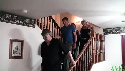 Üvey nine herkes için cinsel ücretsiz aileye katılıyor