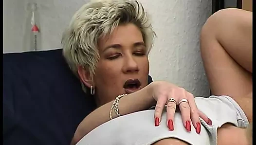 Klasik retro Alman amatör video - günlük porno dozunuz