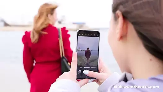 Sumiko ve Lana plajda azıyor - clubsweethearts