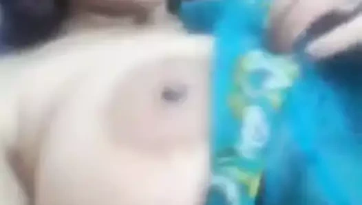 yenge göğüsler gösteri