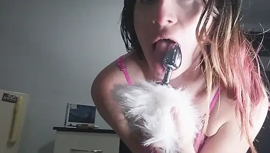 GÜZEL SOLUK TENLI KıZ AYNANıN ÖNÜNDE MASTÜRBASYON YAPıYOR