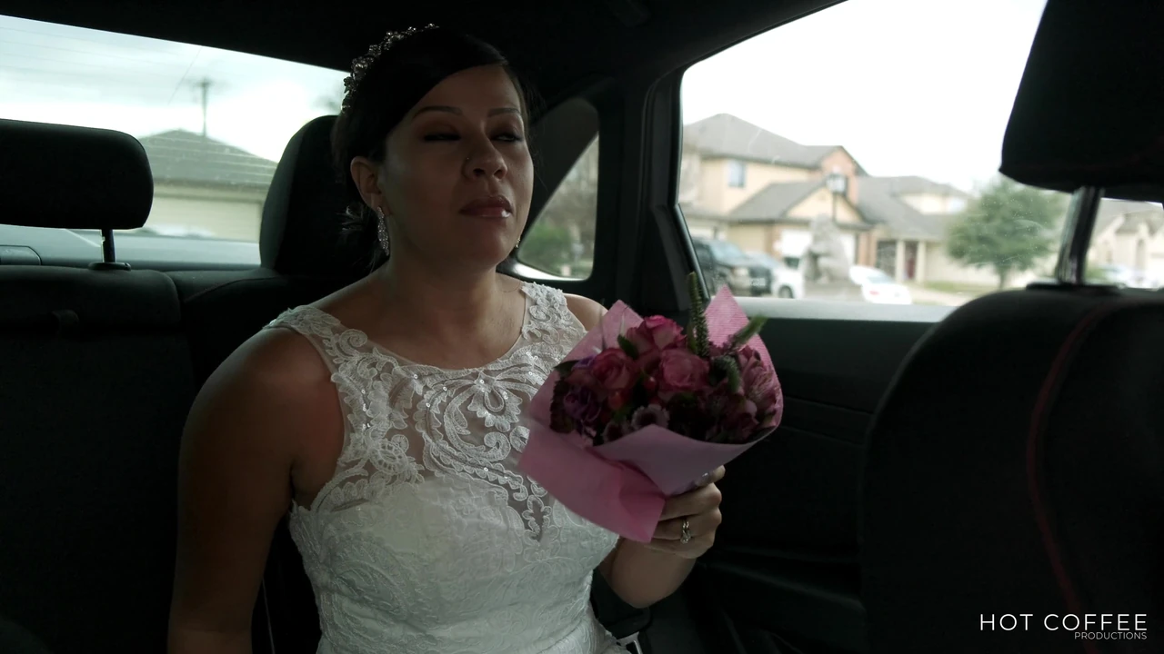 दुल्हन ने दूल्हे को लगाया और पूर्व प्रेमी की चुदाई की