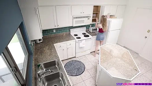 Üvey kız kardeşimin ihtiyacı var - s10:e8