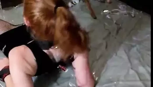 Soiree bdsm pour une rouqine