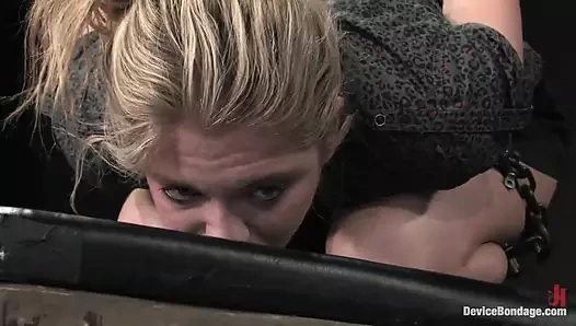 Sara Faye Live, Part 1