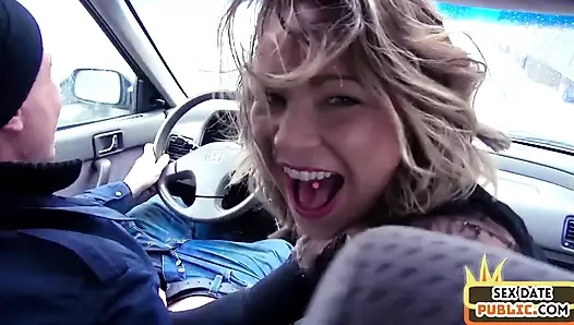 Sikişen kaltak ile gerçek halka açık yol kafası