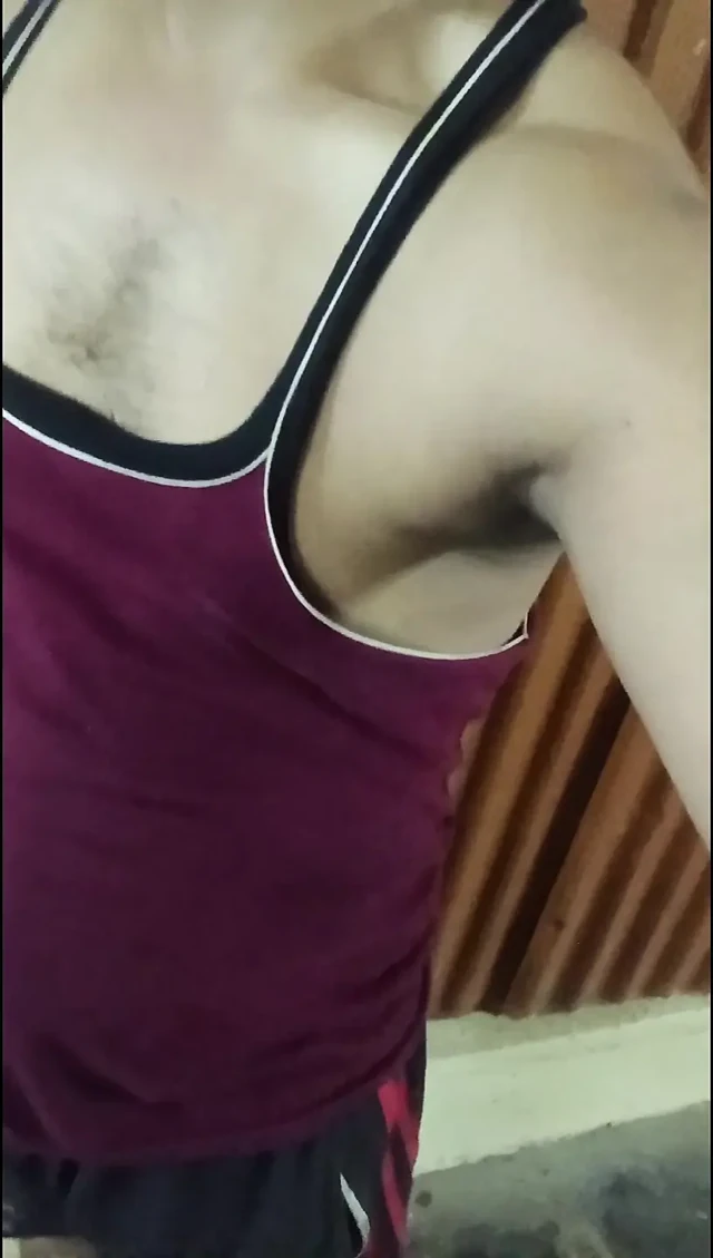 Bharat ka desi boy Hasin Karta Hua Jabardast hot video hastmaithun karta hai friend ship karne ke liye ready hu