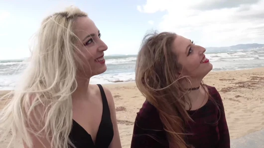Üçlü amatör partiler mit lena nitro ve arkadaşları