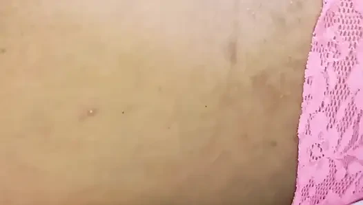 Komşum bir süredir siktiği amcığımın içinde arka arkaya iki döl verdi, bu yüzden yarağı çok fazla boşalıyor