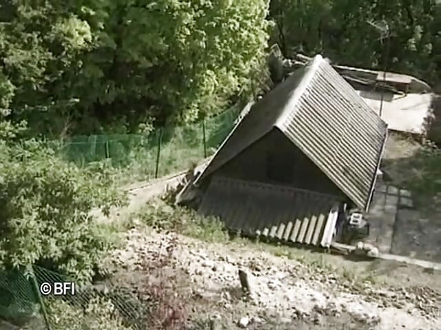 90'lı yılların klasik dvd'si ve bazı yaşlı kız seks sahneleri