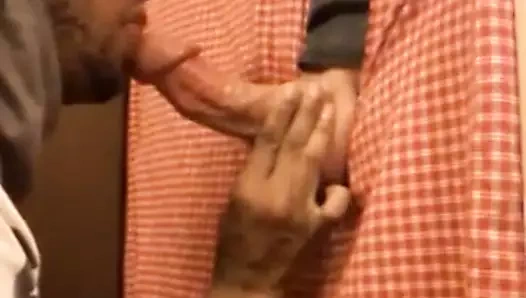 Siyah yutmak boşalmak itibaren dev kalın beyaz çük