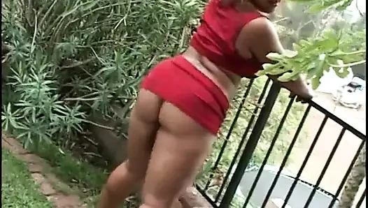 Full-bodied beauty takes cock in her mouth on her couch