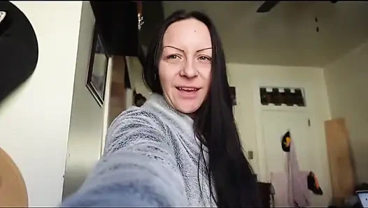 Zevkim için sikiliyor ve kullanılıyor sonra ağrıyor mavi topu