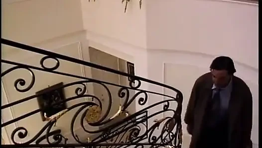 Klasik amcık sikişi amcık yalama büyük memeler sikişiyor