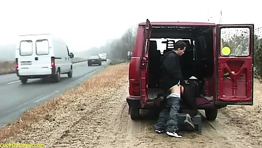 Çılgın Alman çift sokakta sikişiyor