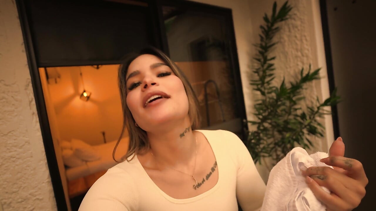 Kocamı otel çalışanıyla aldatıyor! Bakış açısı - Carolina Agudelo