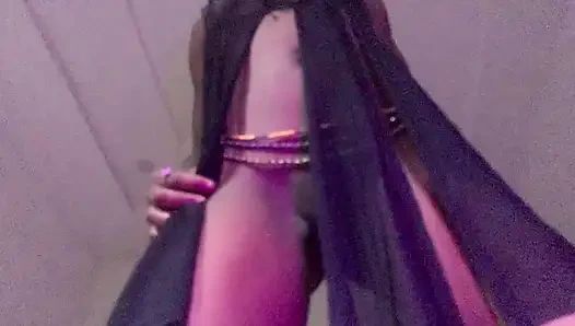 Ağır çekim zenci genç seksi dans ıslak amcık yakın çekim