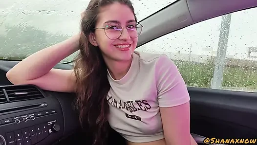 Yağmur fırtınası sırasında 4k oral seks
