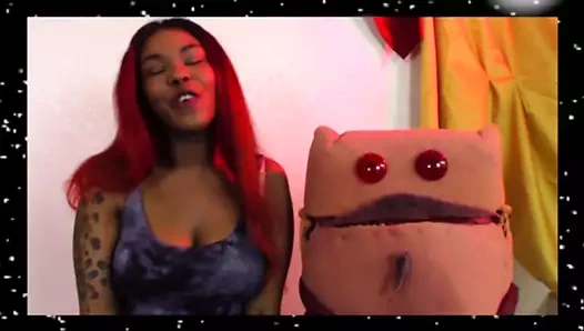 La Vore Girl News 6-19-18 - Sydney Cyntana