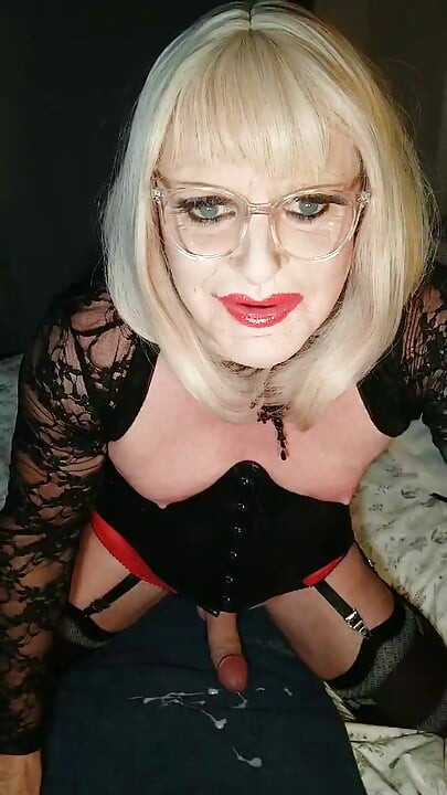 Travesti seksi büyük boşalma