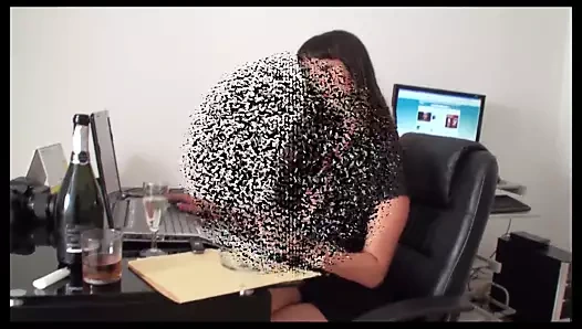 Asya ofis şefi sigara