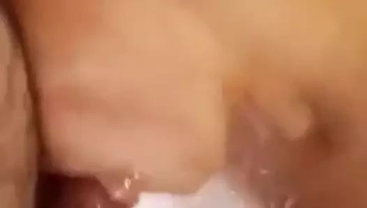 Büyük memeli orta yaşlı seksi kadın döl seviyor