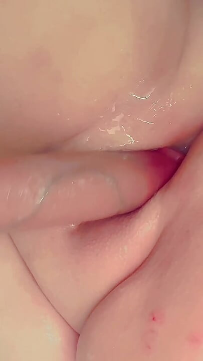 Hey Gooner😘 fışkırtmamı izlerken beynin mush'a dönüyor mu?