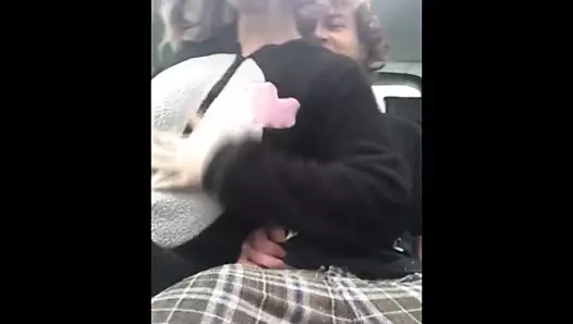 Busty latin üvey anne üvey oğlunun horoz gags