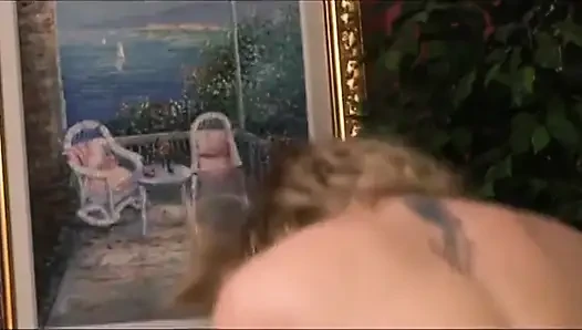 Büyük memeli kadın ebeveyn yarak almayı çok iyi biliyor