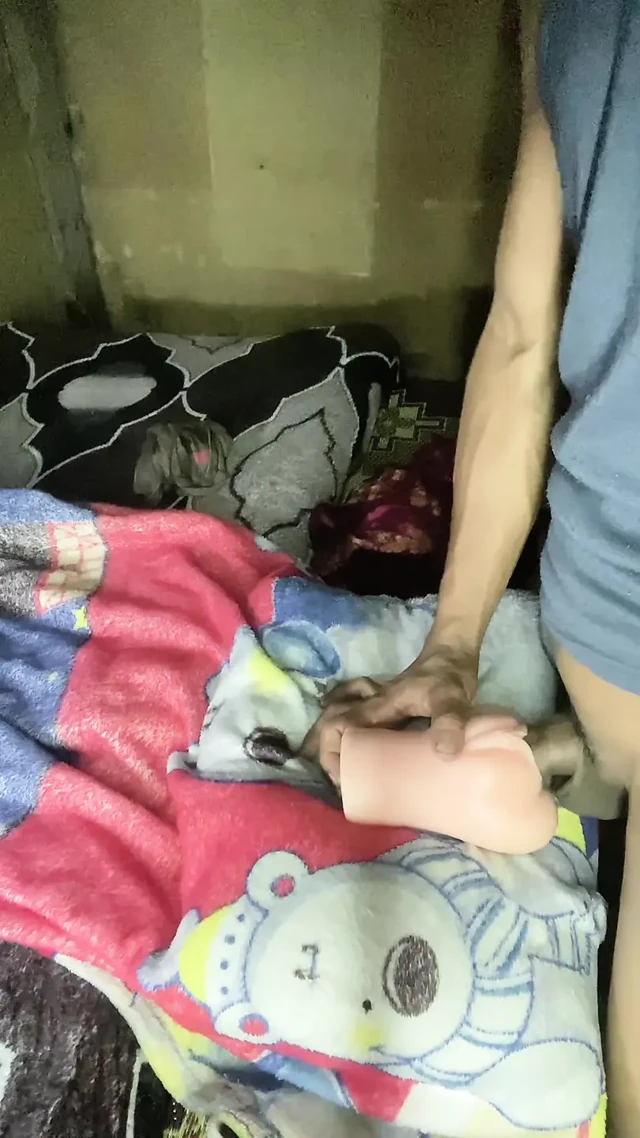 Adam boşalmanın tadını çıkarıyor