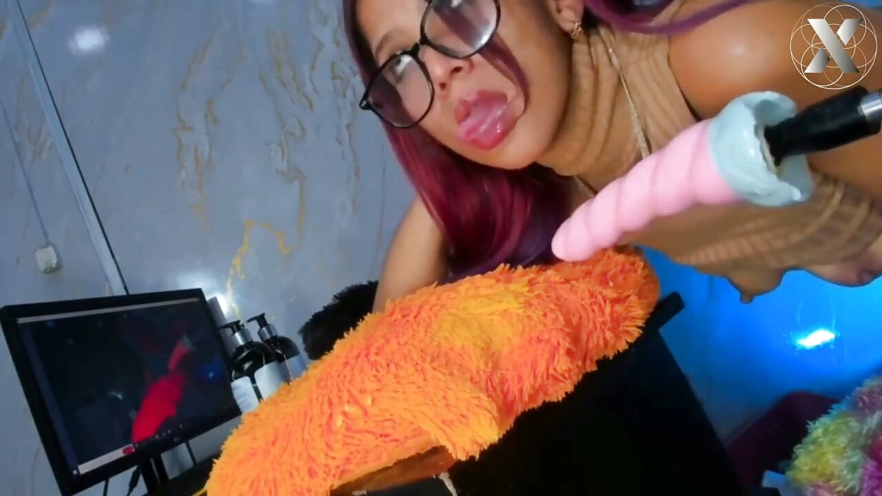 Açgözlü Vadi İçin Dev Dildo