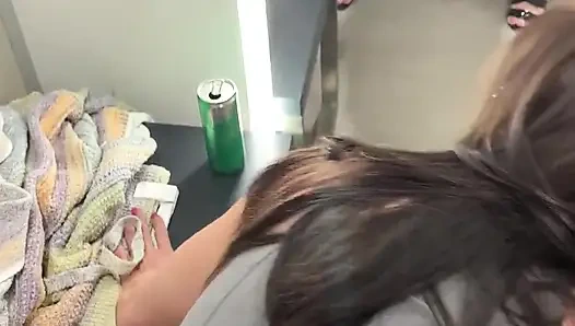 Ashlynn shea soyunma odası şenlik