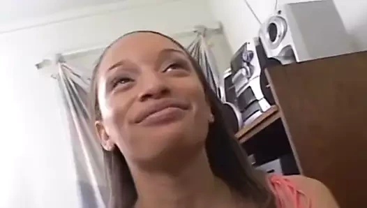 Irklararası pov oral seks ve yüz ile güzel abanoz civciv