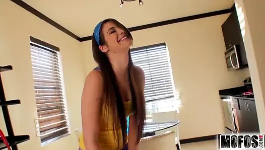 pocahontas jones'un oynadığı göt patlatan paspas işi videosu - mofos