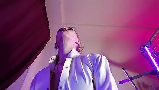 Kadın egemenliği bdsm sahibe eva lateks fetiş dominatrix orta yaşlı seksi topuklu ayakkabılar lastik öğretmen seksi ateşli büyük götlü orta yaşlı seksi kadın