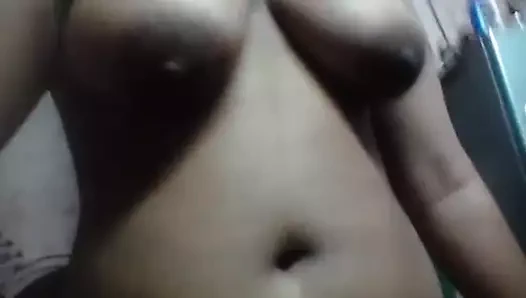 Kız arkadaşım büyük kedi yalama ve benim basın benim büyük göğüsler