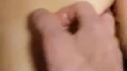 El sikiliyorum. sadece şok oldum.